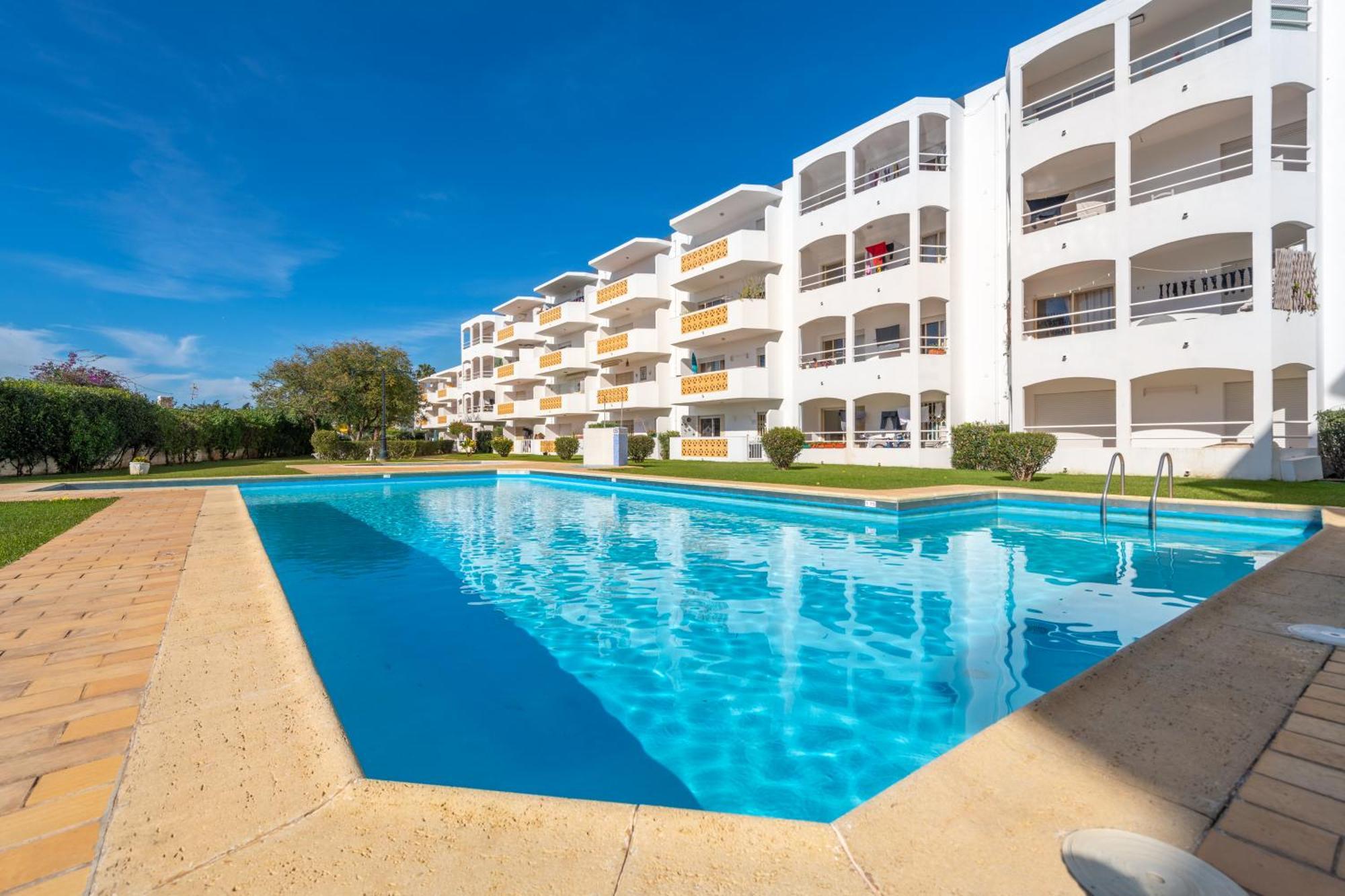Algarsun - Idealy Situated Holiday Apartment With All Modern Comfort Albufeira Exterior photo